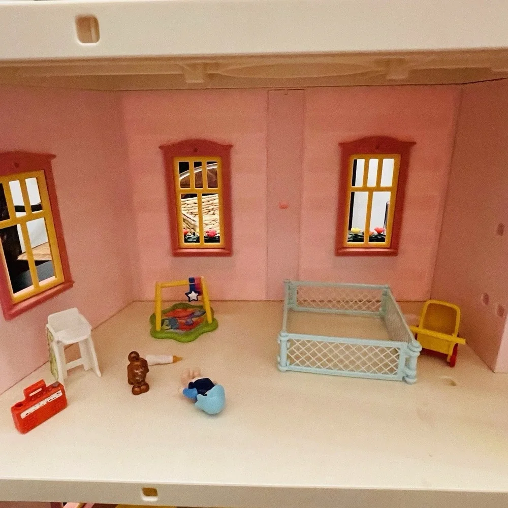 Playmobil deluxe dollhouse
